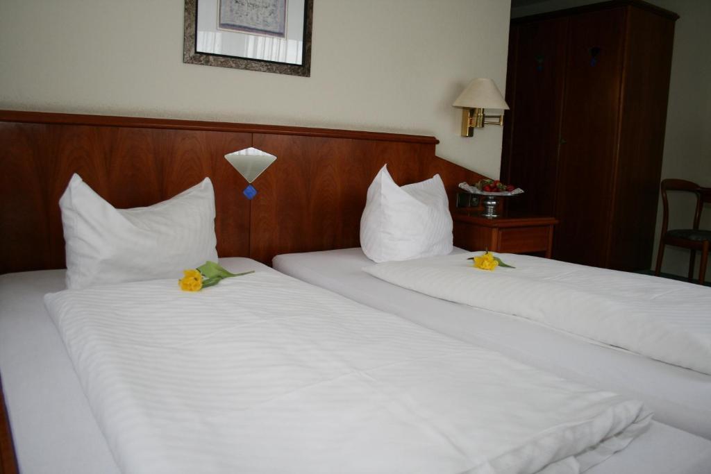 Hotel La Vigie & Ristorante Belvedere Duisburg Room photo